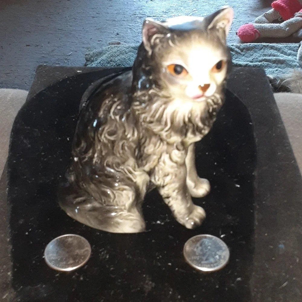 Gray and White Cat Figurine